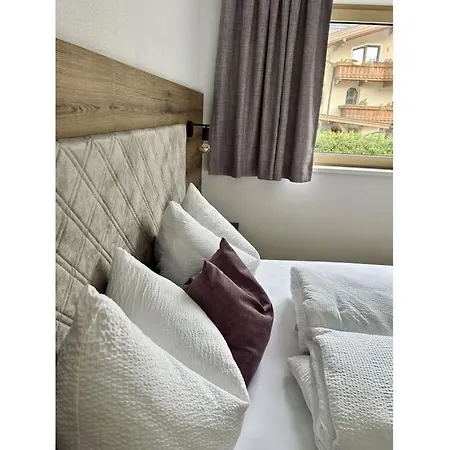 Ξενοδοχείο Apart Eder Modern Retreat 3*